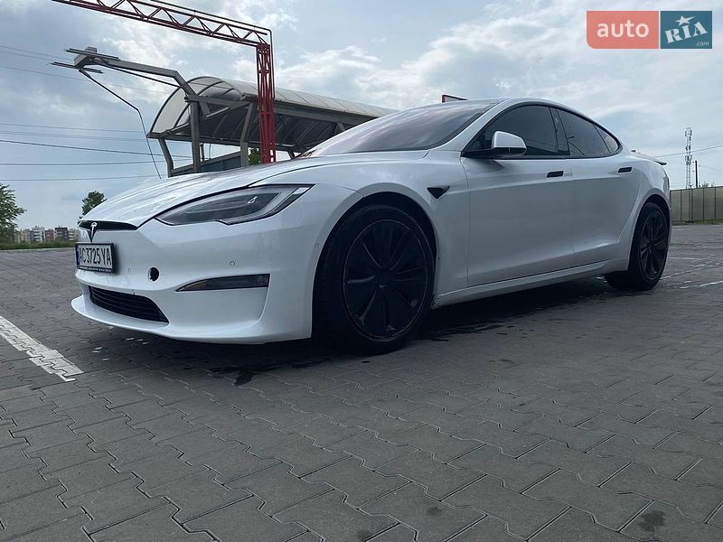 Лифтбек Tesla Model S 2021 в Киеве