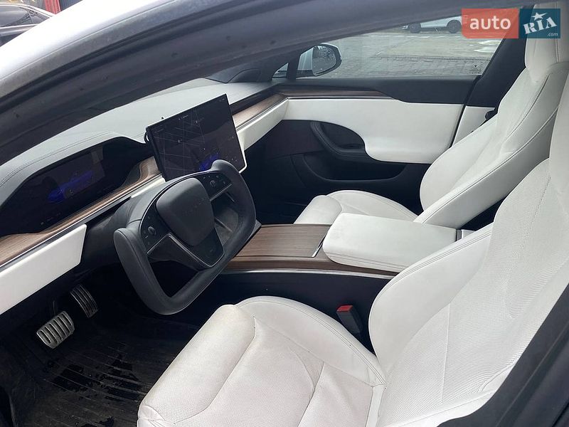 Лифтбек Tesla Model S 2021 в Киеве