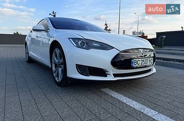 Лифтбек Tesla Model S 2013 в Львове