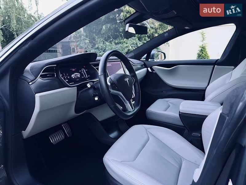 Лифтбек Tesla Model S 2014 в Одессе