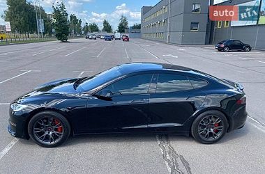 Лифтбек Tesla Model S 2021 в Киеве