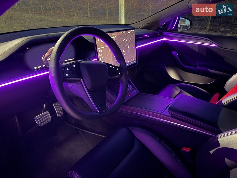 Лифтбек Tesla Model S 2021 в Киеве