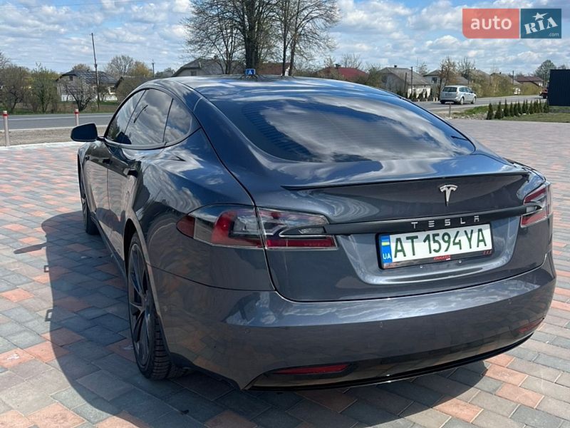 Ліфтбек Tesla Model S 2019 в Івано-Франківську