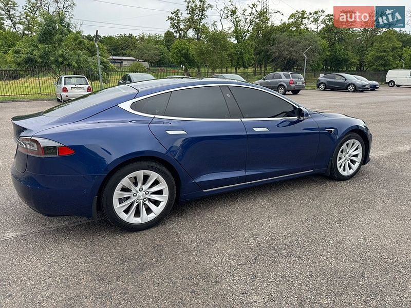Лифтбек Tesla Model S 2018 в Днепре фото 4 Лифтбек Tesla Model S 2018 в Днепре