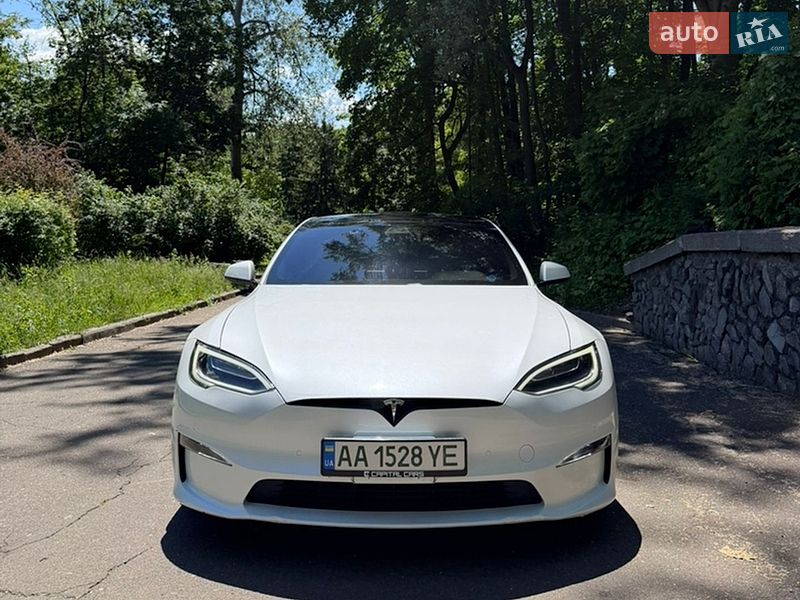 Ліфтбек Tesla Model S 2021 в Києві