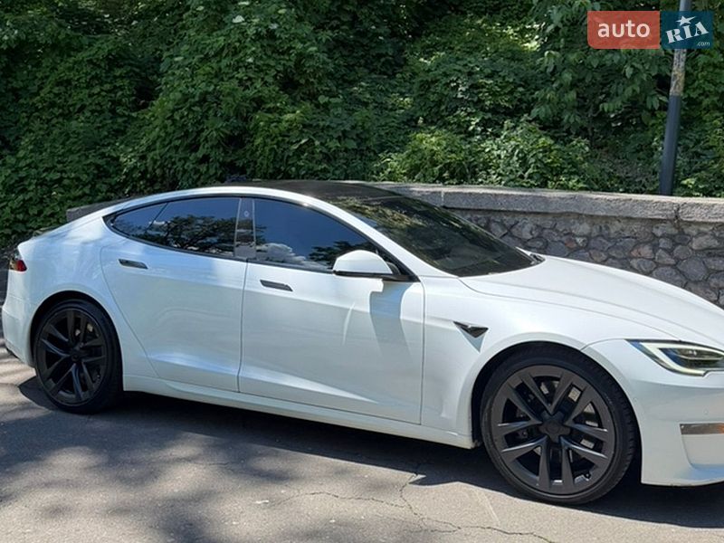 Ліфтбек Tesla Model S 2021 в Києві