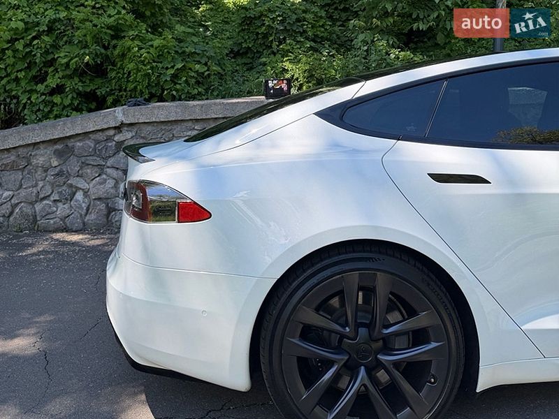 Ліфтбек Tesla Model S 2021 в Києві