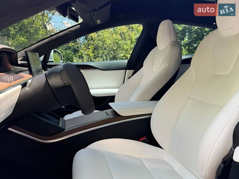 Лифтбек Tesla Model S 2021 в Киеве фото 10 Лифтбек Tesla Model S 2021 в Киеве
