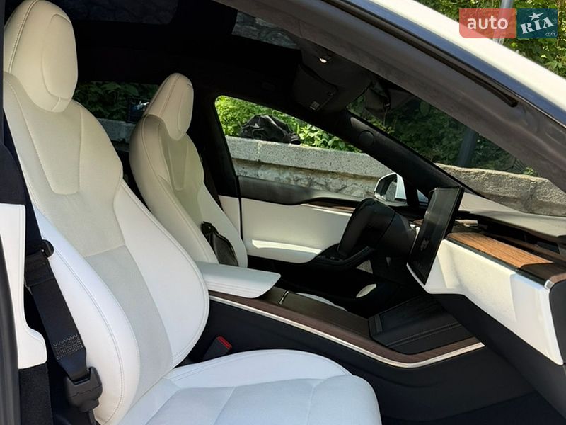 Ліфтбек Tesla Model S 2021 в Києві