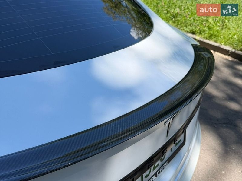 Ліфтбек Tesla Model S 2021 в Києві