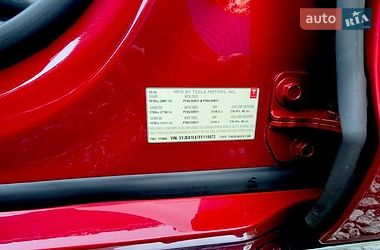 Лифтбек Tesla Model S 2015 в Киеве