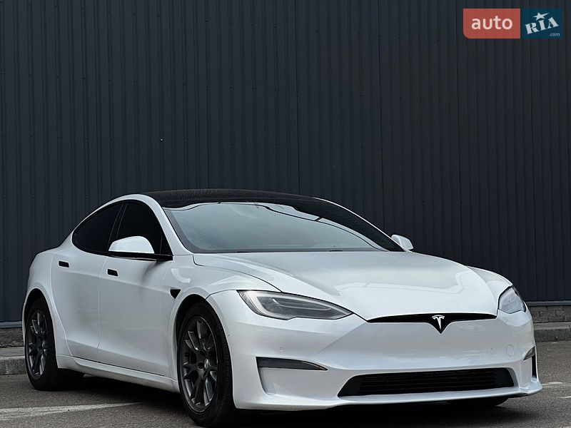 Лифтбек Tesla Model S 2022 в Николаеве