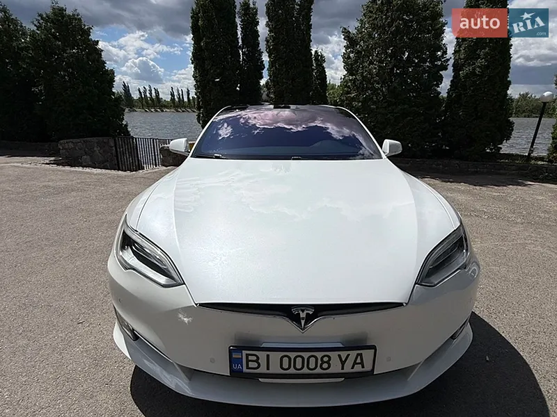 Tesla Model S 2018