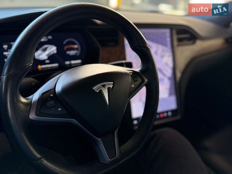 Лифтбек Tesla Model S 2019 в Одессе