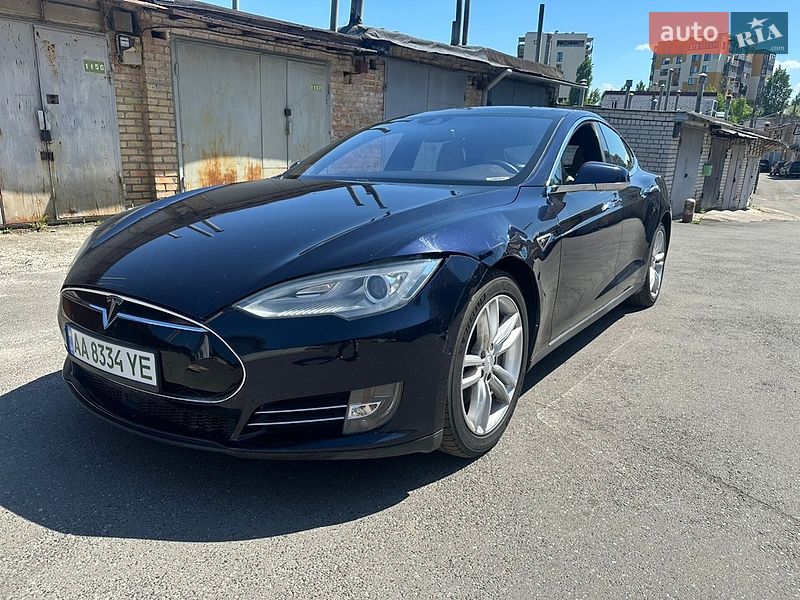 2015 Tesla Model S, VIN 5YJSA1H2XFFP71867:plate — фото 1 (autoria)