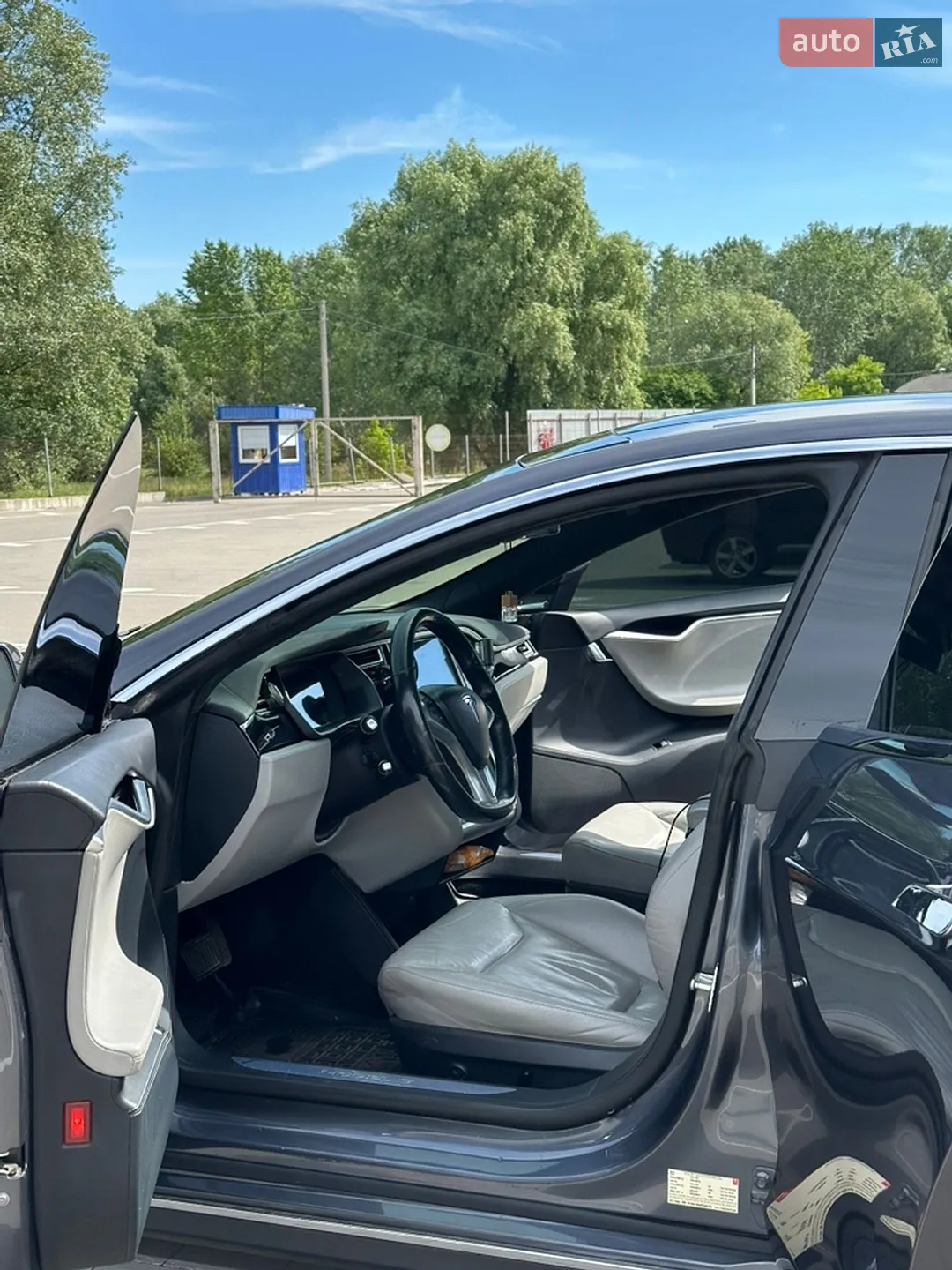 2015 Tesla Model S - мініатюра 11