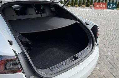 Лифтбек Tesla Model S 2017 в Луцке