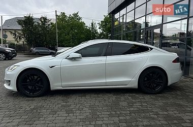 Лифтбек Tesla Model S 2019 в Ивано-Франковске