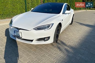 Tesla Model S 2018