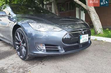 Ліфтбек Tesla Model S 2016 в Одесі