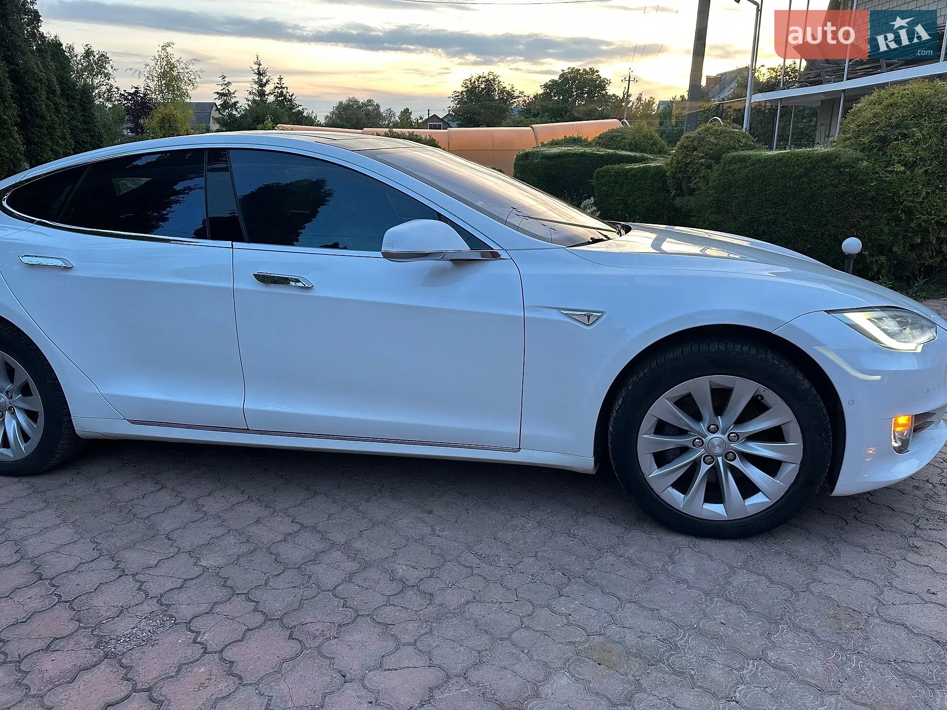 2016 Tesla Model S - мініатюра 4