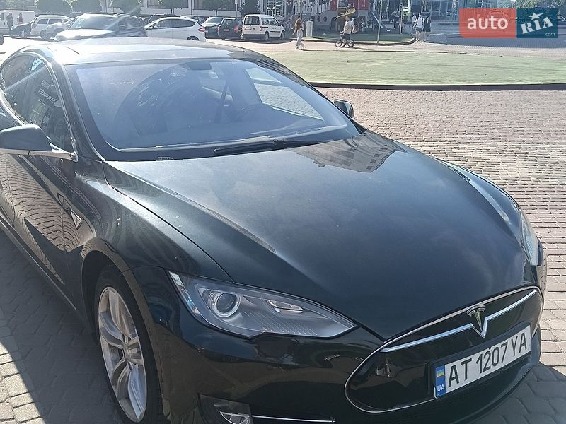 Лифтбек Tesla Model S 2014 в Ивано-Франковске фото 2 Лифтбек Tesla Model S 2014 в Ивано-Франковске