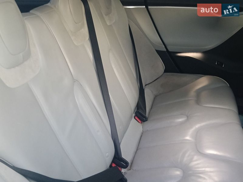 Лифтбек Tesla Model S 2014 в Ивано-Франковске фото 3 Лифтбек Tesla Model S 2014 в Ивано-Франковске