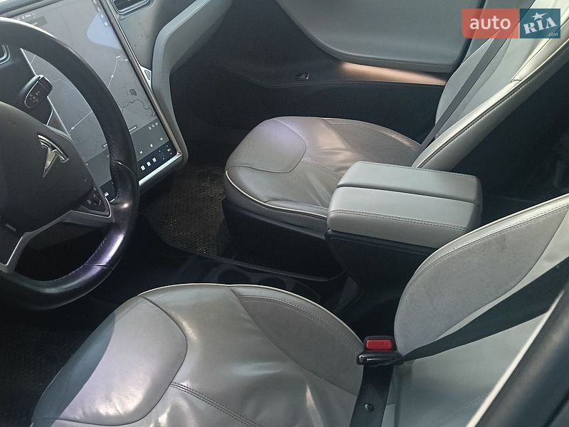 Лифтбек Tesla Model S 2014 в Ивано-Франковске фото 6 Лифтбек Tesla Model S 2014 в Ивано-Франковске