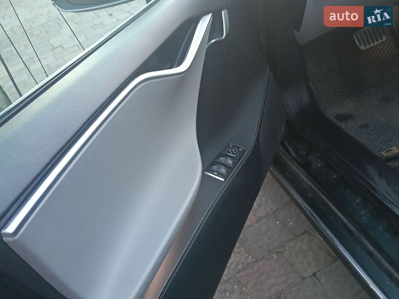 Лифтбек Tesla Model S 2014 в Ивано-Франковске фото 8 Лифтбек Tesla Model S 2014 в Ивано-Франковске