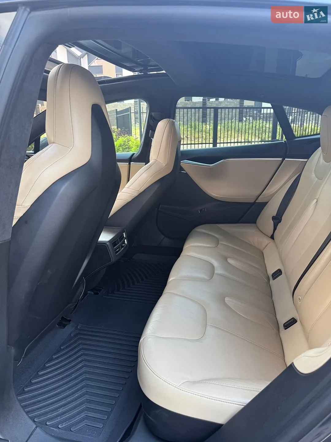 2016 Tesla Model S - мініатюра 18