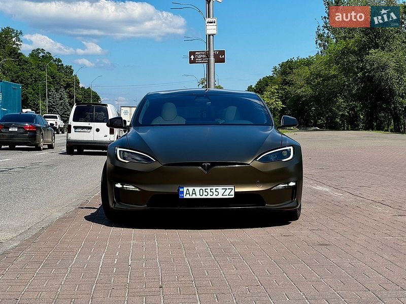 Лифтбек Tesla Model S 2023 в Киеве