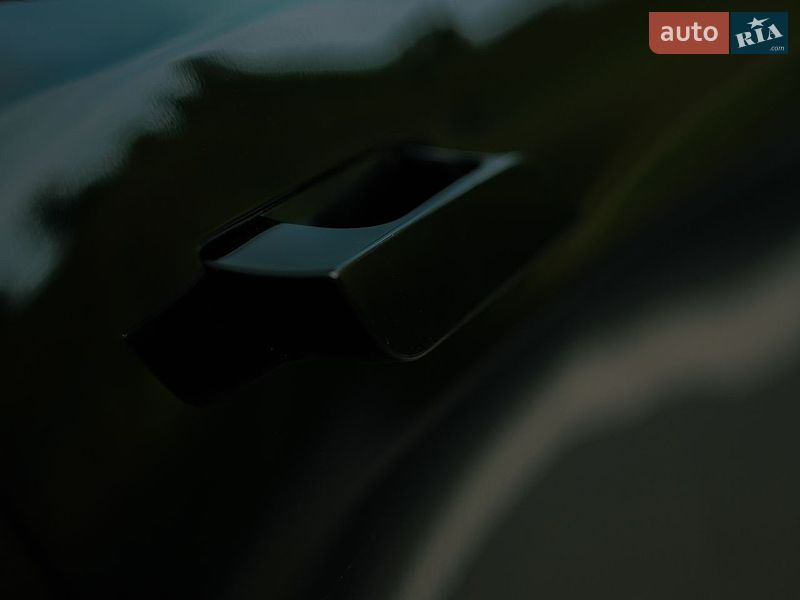 Лифтбек Tesla Model S 2023 в Полтаве