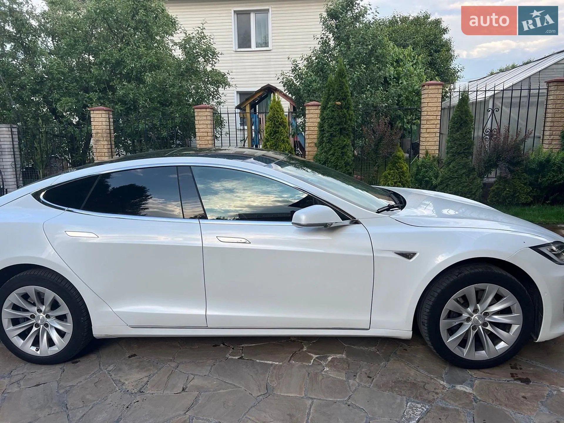 2016 Tesla Model S - мініатюра 2