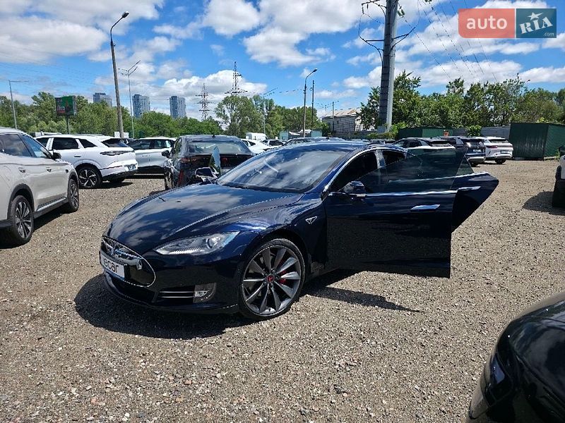 2015 Tesla Model-S, VIN 5YJSA8H28FFF87918:plate — фото 1 (autoria)