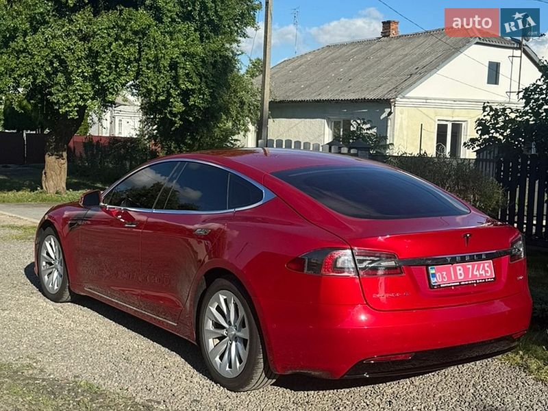 Ліфтбек Tesla Model S 2017 в Володимирі фото 6 Ліфтбек Tesla Model S 2017 в Володимирі