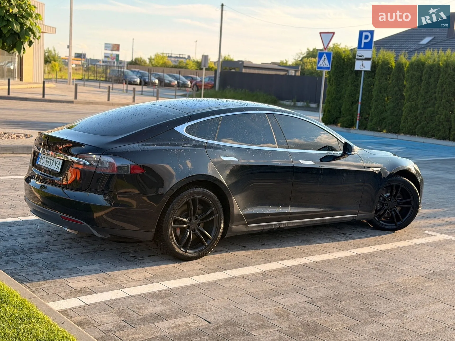 2014 Tesla Model S - мініатюра 10