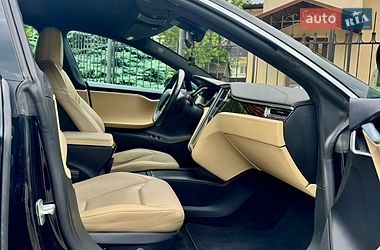 Лифтбек Tesla Model S 2016 в Виннице фото 12 Лифтбек Tesla Model S 2016 в Виннице