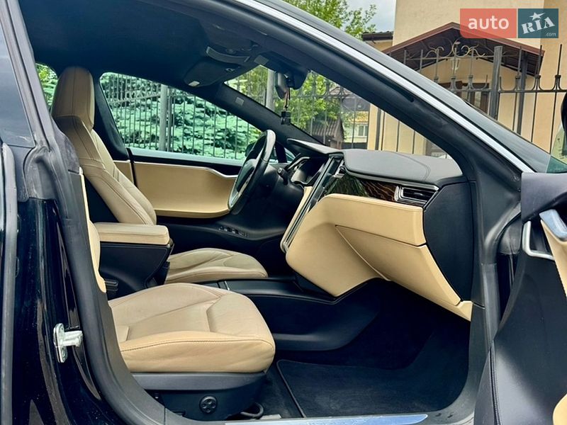 Лифтбек Tesla Model S 2016 в Виннице фото 12 Лифтбек Tesla Model S 2016 в Виннице