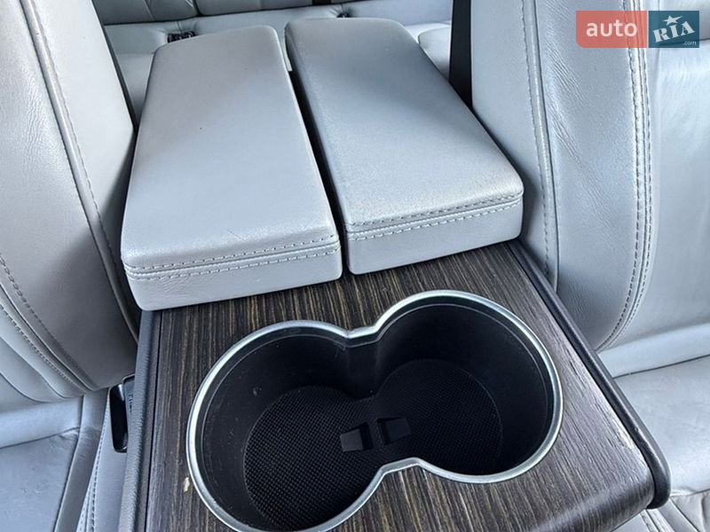 Ліфтбек Tesla Model S 2016 в Запоріжжі
