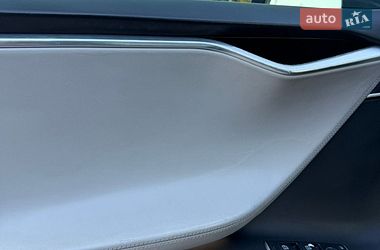Ліфтбек Tesla Model S 2016 в Запоріжжі