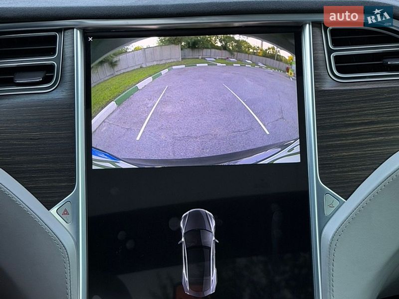 Ліфтбек Tesla Model S 2016 в Запоріжжі