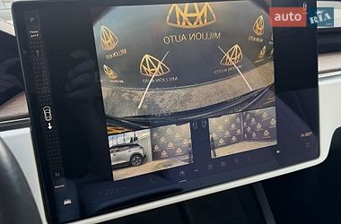 Лифтбек Tesla Model S 2022 в Киеве