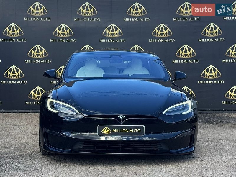 Лифтбек Tesla Model S 2022 в Киеве