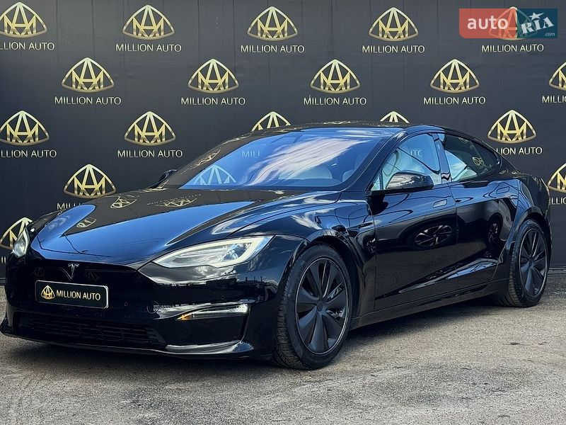 Лифтбек Tesla Model S 2022 в Киеве