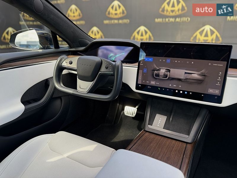 Лифтбек Tesla Model S 2022 в Киеве