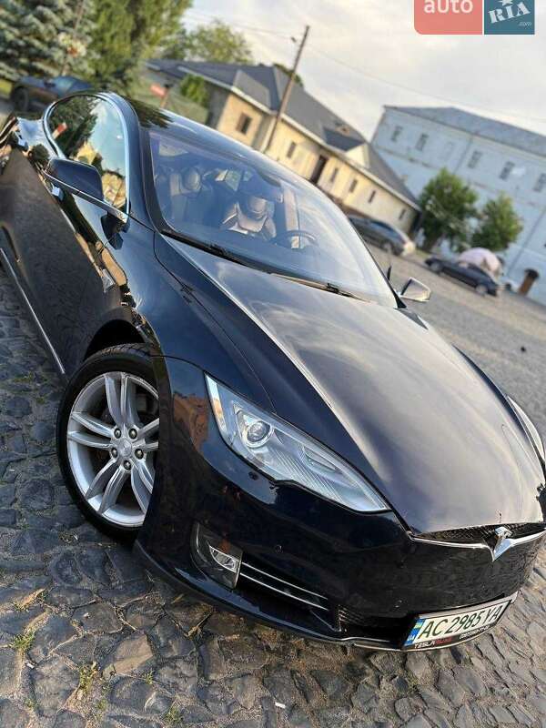 Ліфтбек Tesla Model S 2014 в Луцьку
