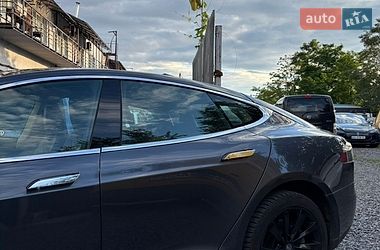 Ліфтбек Tesla Model S 2014 в Києві