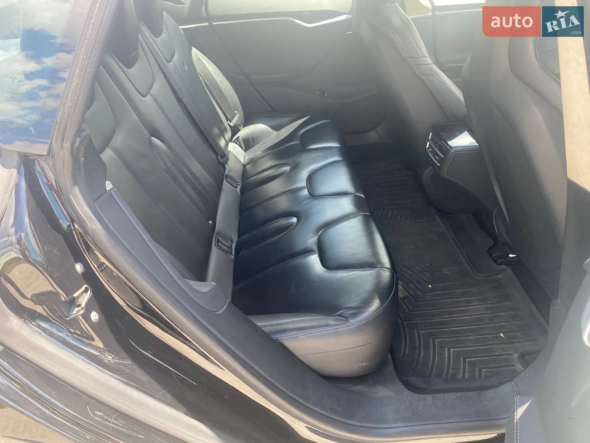 2015 Tesla Model S - мініатюра 22