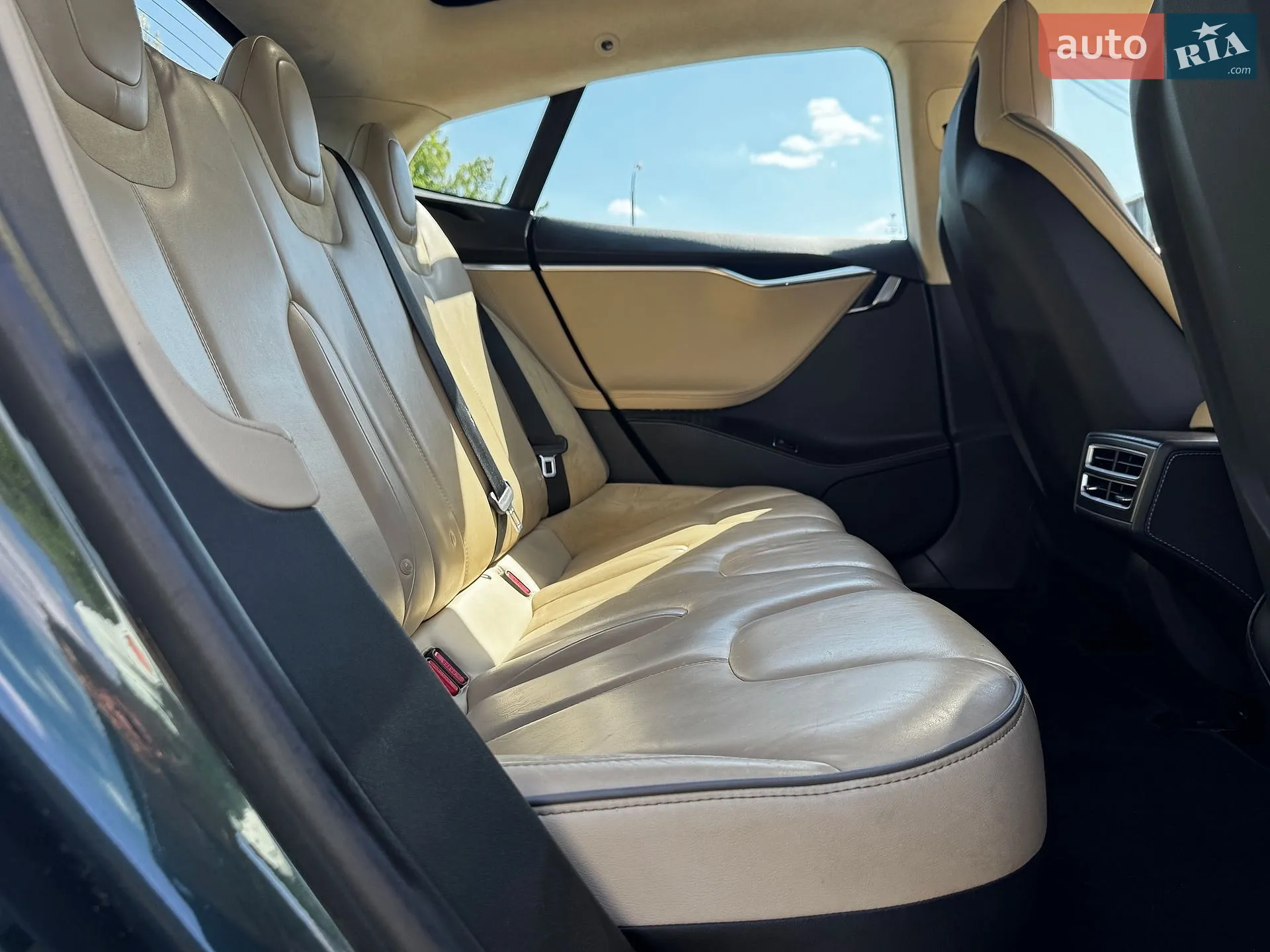 2014 Tesla Model S - мініатюра 21