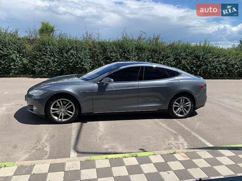Лифтбек Tesla Model S 2013 в Крюковщине фото 20 Лифтбек Tesla Model S 2013 в Крюковщине